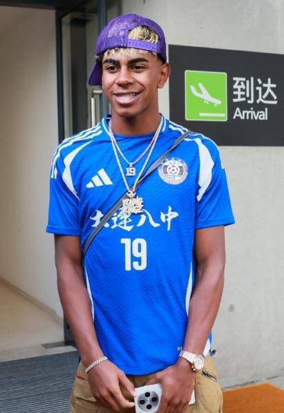 欧冠出局后亚马尔社媒发声 展现了领袖气质