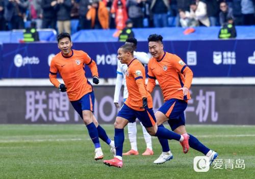 青岛海牛4次击中门框 德比战闷平